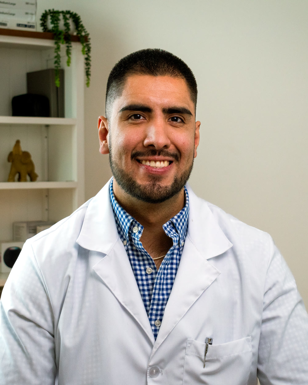 Retrato del Dr. Fabián Álvarez Morales